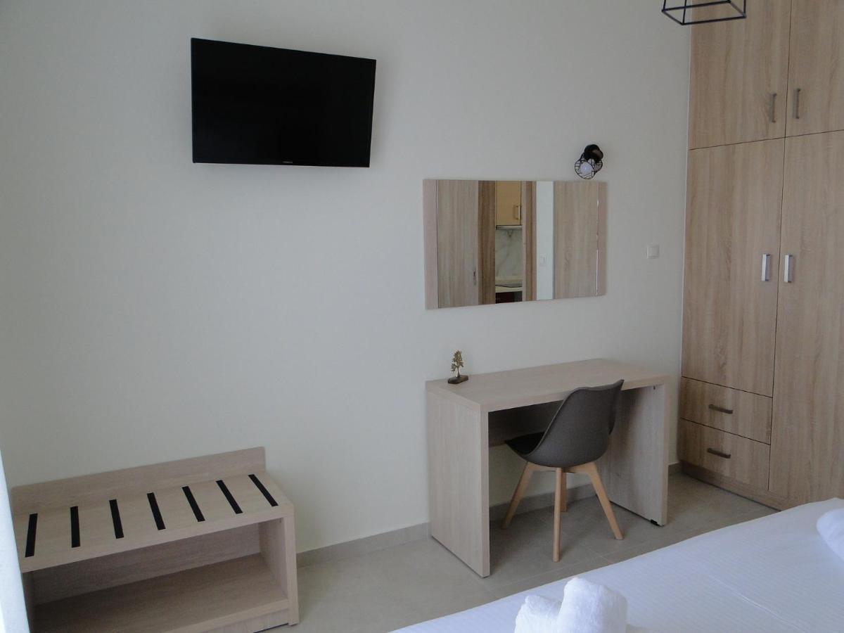 Chrysanthe'S Apartments No2 Poros Town Ngoại thất bức ảnh