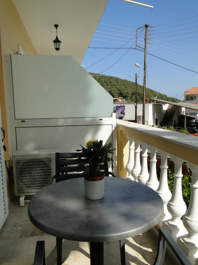 Chrysanthe'S Apartments No2 Poros Town Ngoại thất bức ảnh